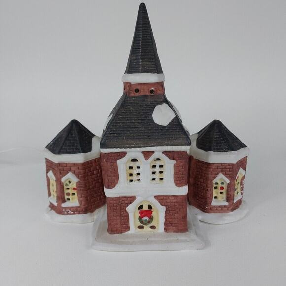 1994 Ruey Traditions Brick Porcelain Christmas Lighted Church - Picture 1 of 7